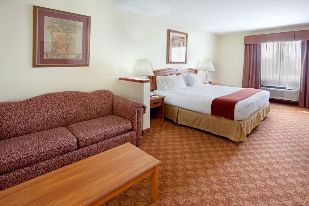 Hotel Express And By Ihg Brownsville