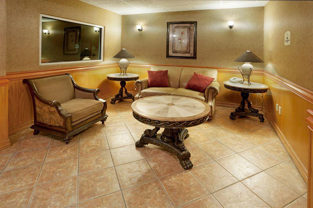 Express And By Ihg 2* Brownsville