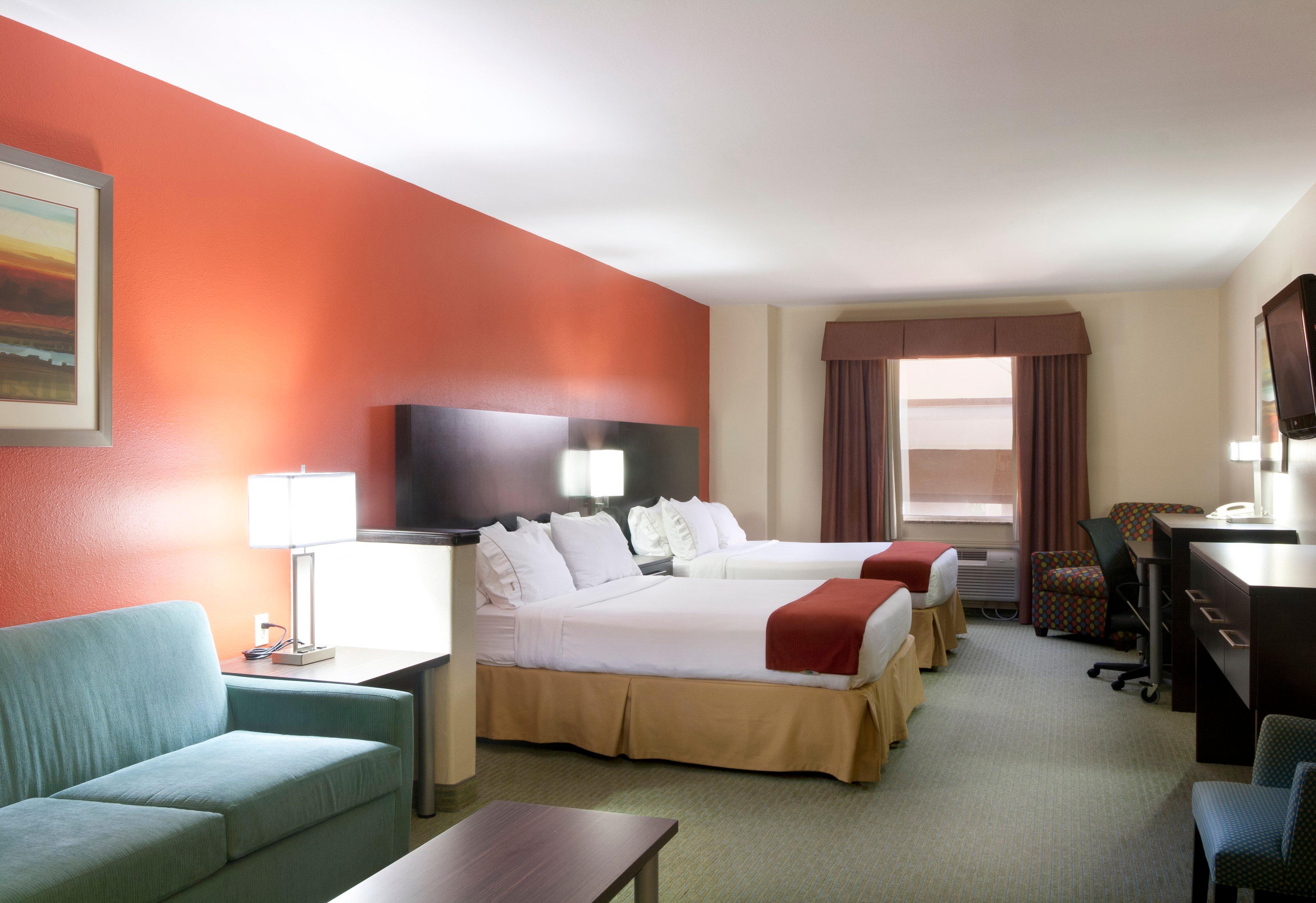 Express And By Ihg 2*