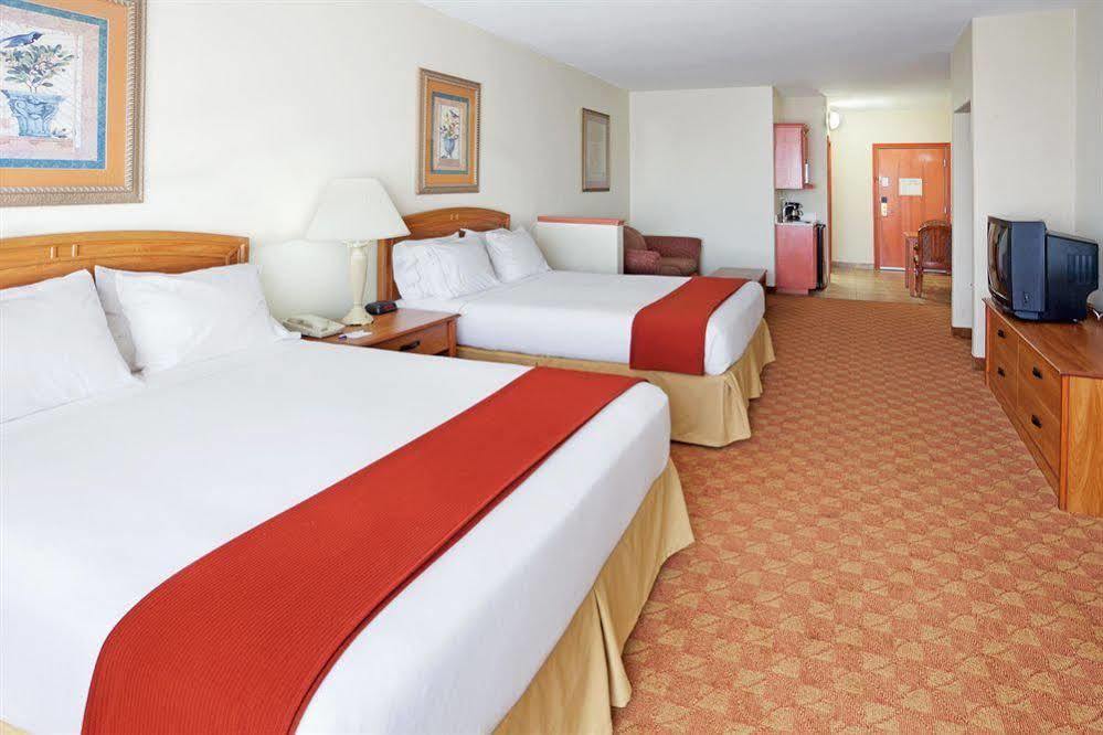 Express And By Ihg Hotel