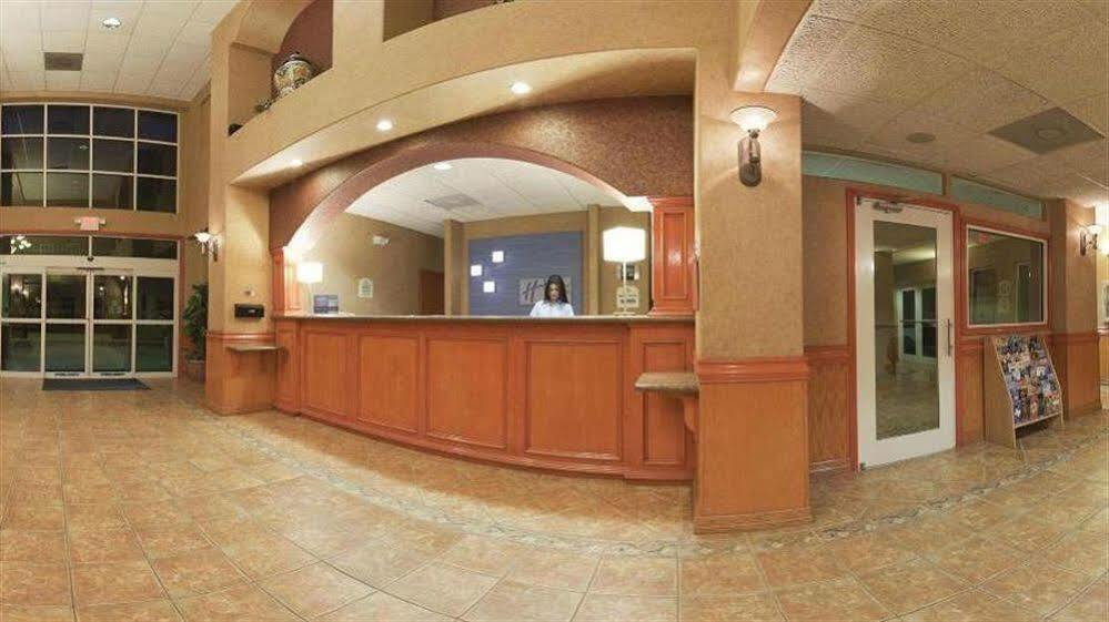 Express And By Ihg 2* Brownsville